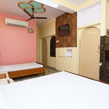 Spot On 45585 Hotel Aakash Ganga 바라나시 외부 사진