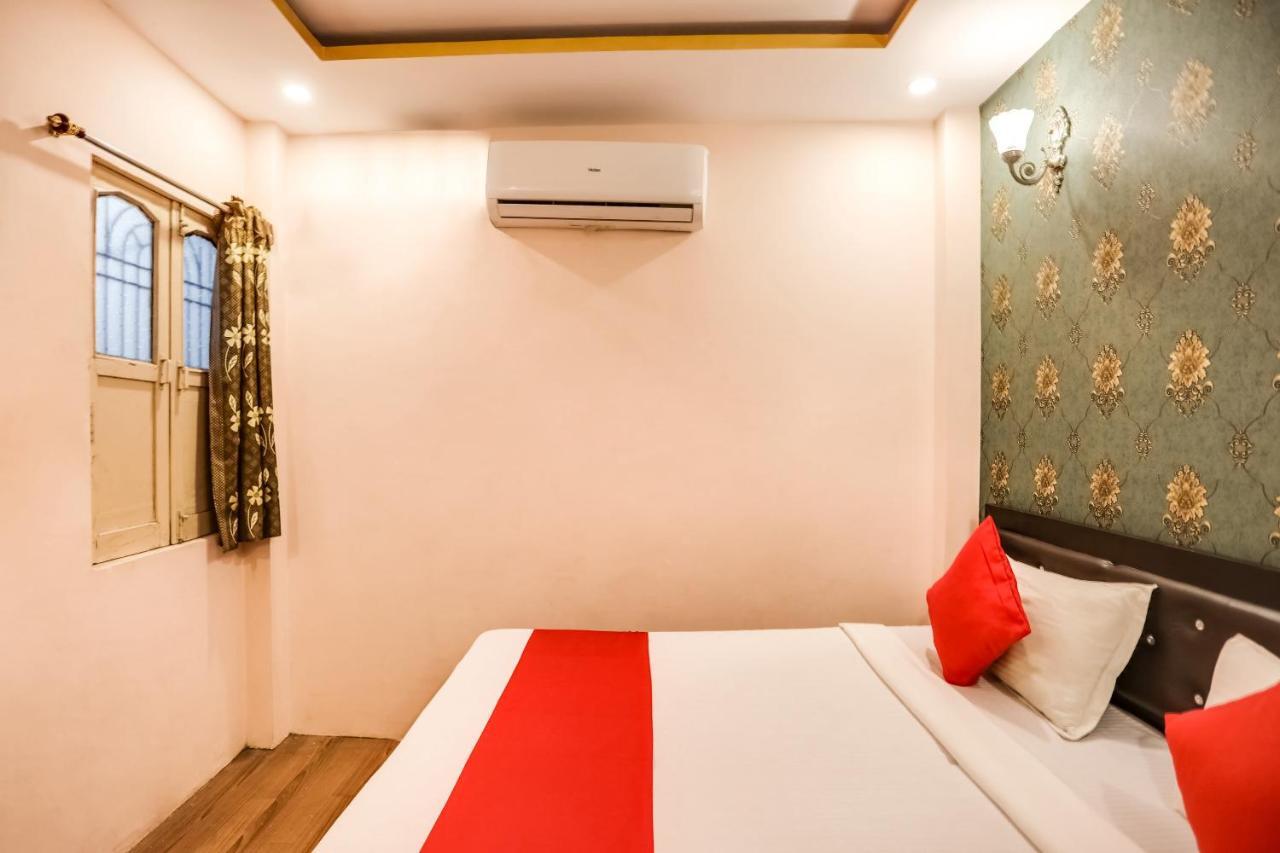 Spot On 45585 Hotel Aakash Ganga 바라나시 외부 사진
